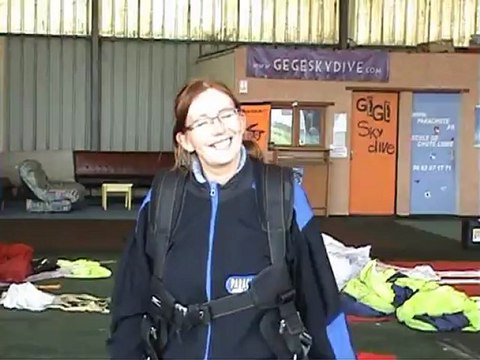 saut en tandem de Valérie et Séverine des Amis de Quivières