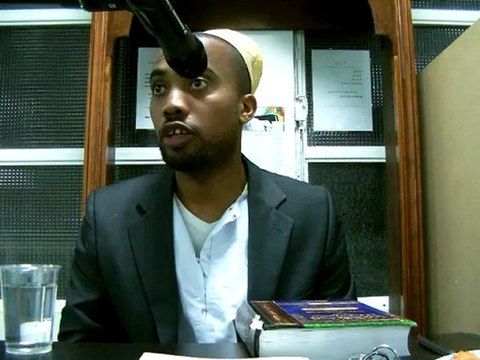 Mohamed Bajrafil - Pourquoi les musulmans ne mangent pas de porc ?