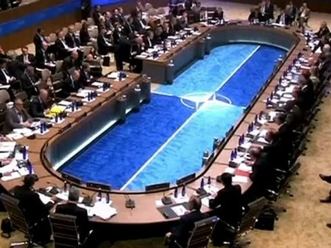 Clinton Reaffirms NATO's Open Door Policy For Expansion