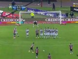 Fernando Cavenaghi hace un golazo de falta