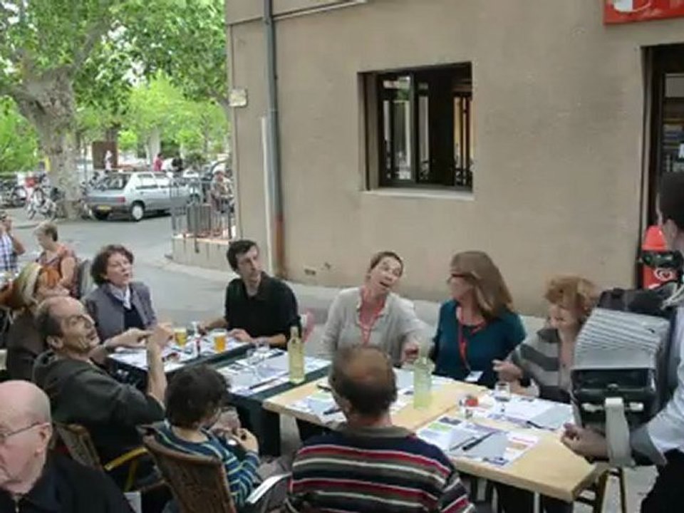 repas ambiance, danse et chants, saint Quentin la poterie avec Jérémie Buirette