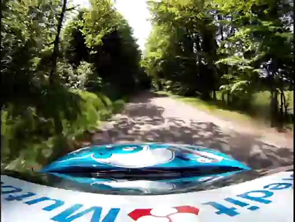 Caméra embarquée équipage KREYER - PFEMMERT rallye Ajolais 2012 ES1