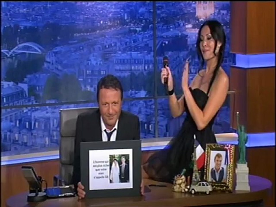 CE SOIR AVEC ARTHUR « Les 10 signes qui montrent que vous êtes Madame Zuckerberg»  émission 31 saison 2