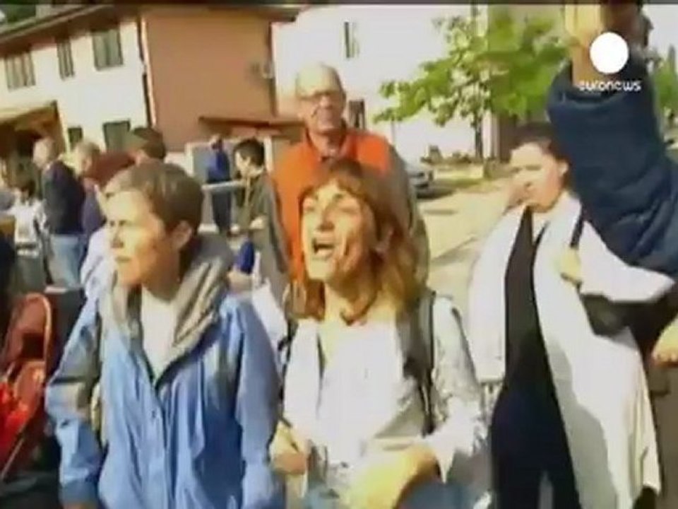 Séisme en Italie: Mario Monté hué lors de sa visite...