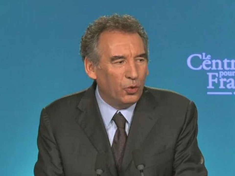 François Bayrou, conférence de presse - 100512
