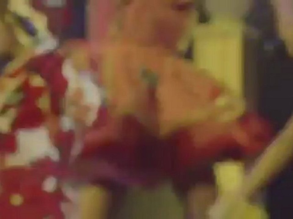 Graduation Ai-chan morning musume live 2011