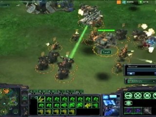 Un pro de StarCraft affronte trois noobs