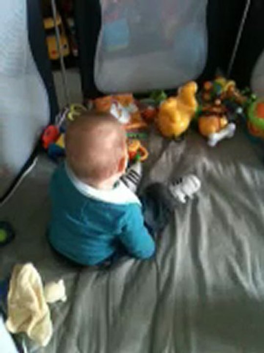 bébé qui fait dodo