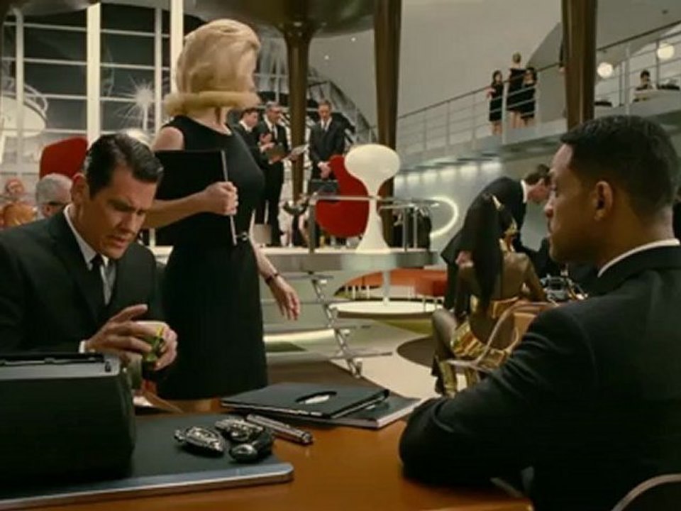 Men In Black III - Clip Coffee Tastes Like Dirt - At Cinemas 25/05/12