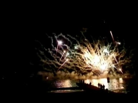 CANNES 22MAI2012 feu dartifice sur la mer