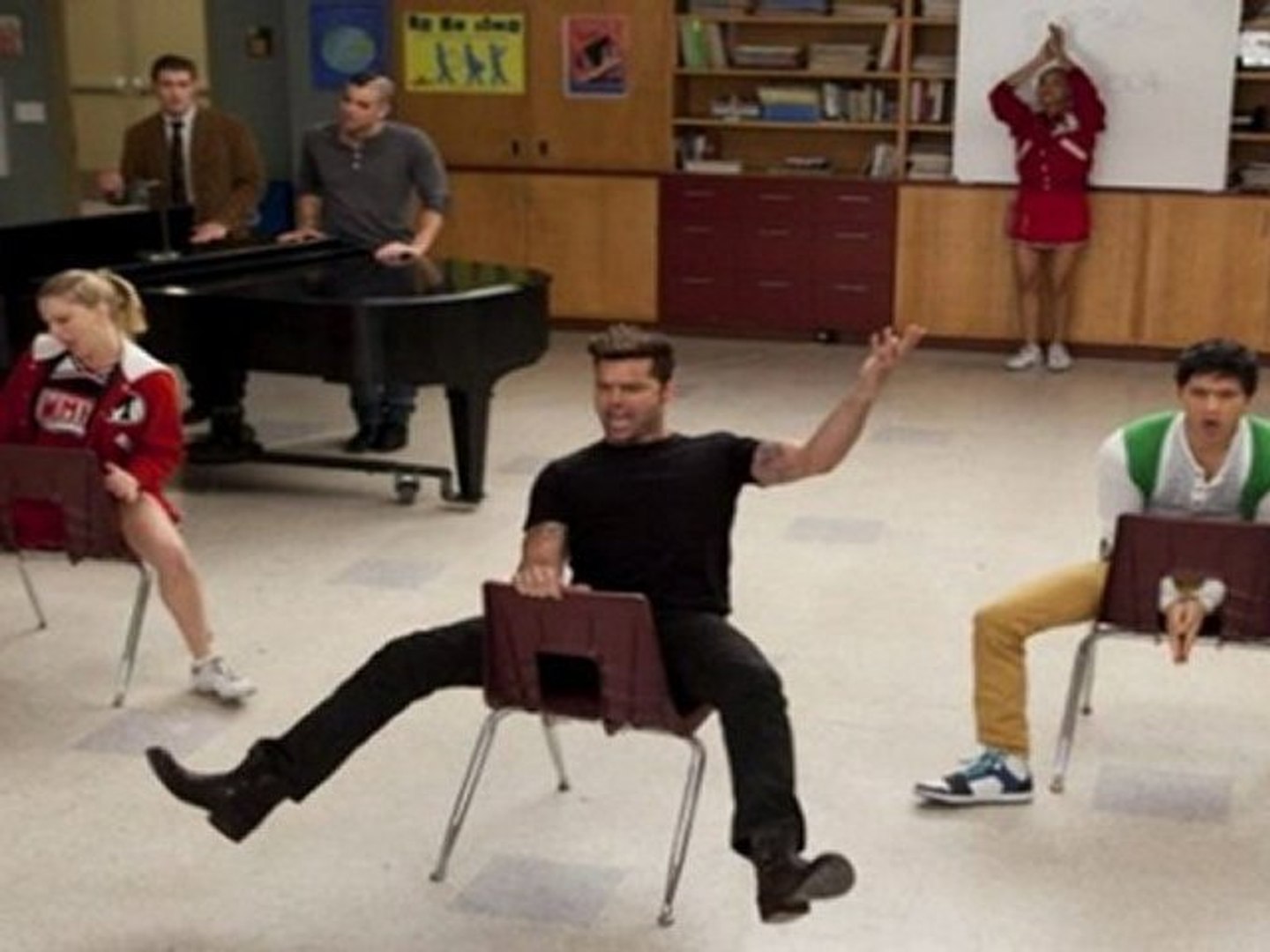 Glee Season 3 Episode 12 - The Spanish Teacher - video Dailymotion