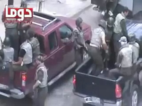 Syria فري برس ريف دمشق عصابات الأمن والشبيحة تقتحم مدينة دوما 22 5 2012 Damascus