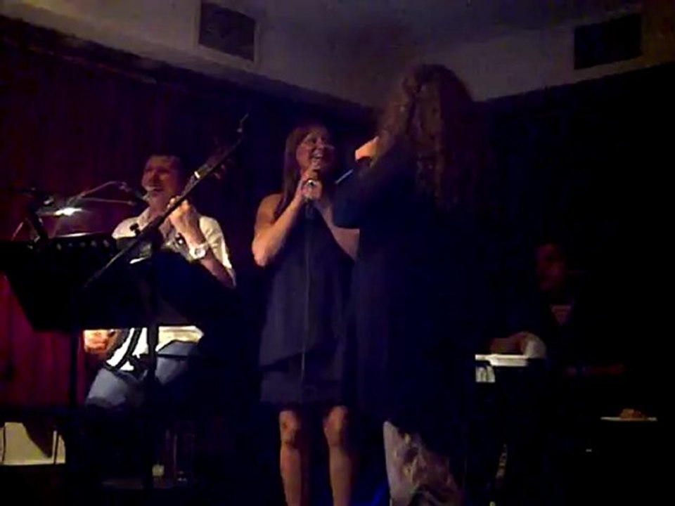 SUZAN KARDEŞ&ÖZLEM YÜKSEK/OLANLAR OLDU BANA(ÇİÇEK BAR)