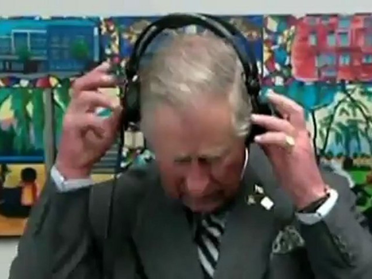 ⁣Prince Charles spins the vinyl