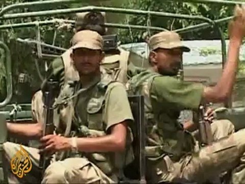 Pakistan's displaced begin journey home - 13 July 09