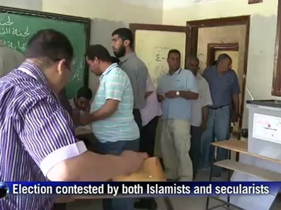 Egyptians vote for Mubarak successor in historic poll