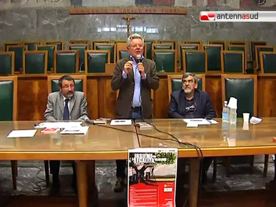 TG 23.05.12 Strage di Capaci: il Procuratore di Brindisi Dinapoli ricorda con i ragazzi baresi