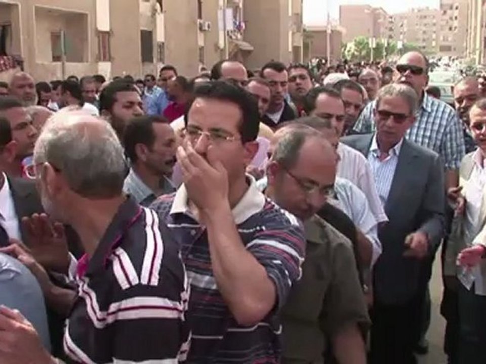 Enthousiastes ou anxieux, les Egyptiens votent