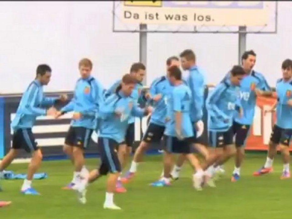 Spanien: Villa-Schock vor Titelverteidigung