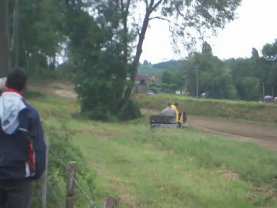 KARTCROSS 1er tour kartcross 600 esclottes 2012