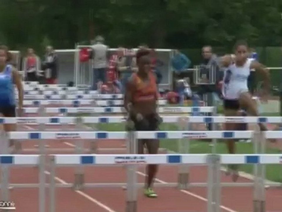 100 mètres haies: Rosvita OKOU vise les JO 2012 (Essonne)