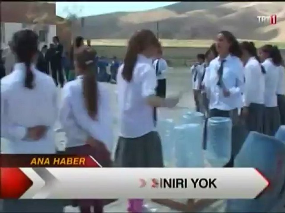 Vanlı Öğrencilerin Sıra Dışı Mehter Takımı
