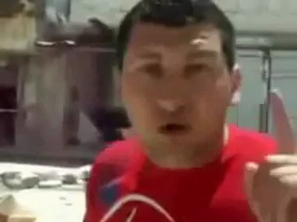 Syria فري برس ادلب معرة النعمان المراقبين الدولين يصورون الامن23 5 2012 Idlib