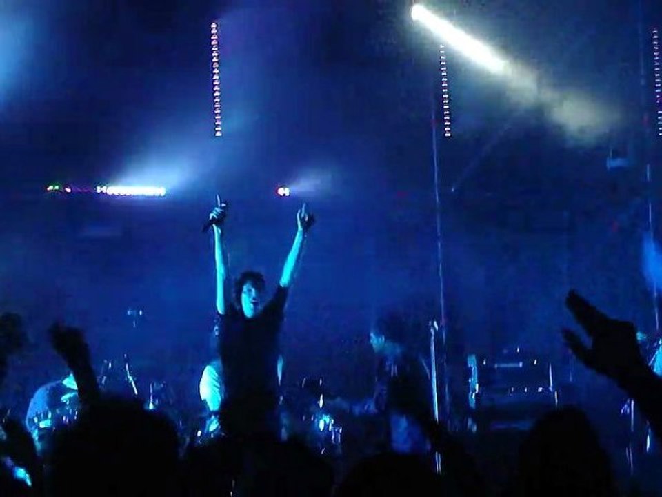 NUITS SONORES : # NUIT 1 - !!! (Tchik, Tchik, Tchik)