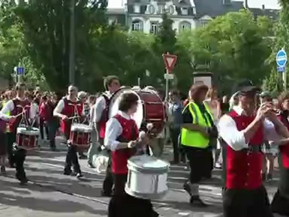 Euroceltes Strasbourg 2012   Bagad Kiz Avel.wmv