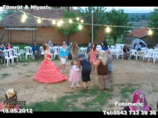 Zümrüt İle Niyazi Fotoslayt