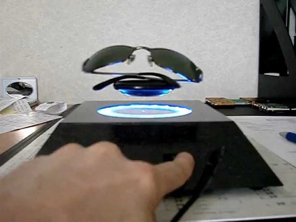 presentoir plateau a levitation
