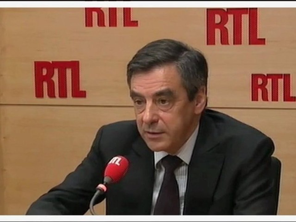 UMP : la guerre des Titans en moins de 3 minutes