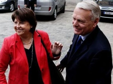 ZAPPING ACTU DU 24/05/2012 - Martine Aubry traite Ayrault de naze selon Le Canard enchaîné !