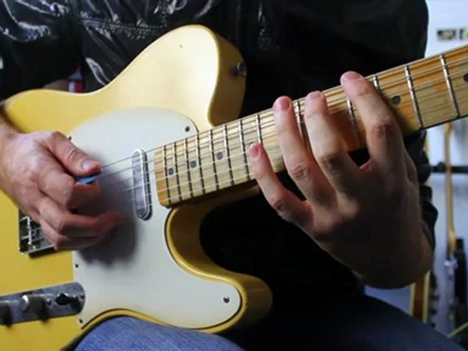 Eric Clapton Inspired Guitar Lick - Hammer On Pull Off ...