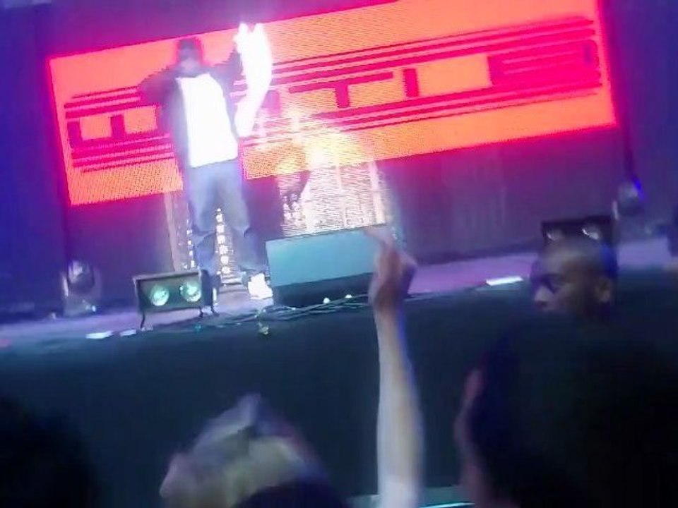 premiere partie du concert de sexion d'assaut "DRY"