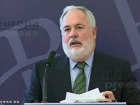Cañete: Gobierno confía en el sector agroalimentario