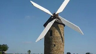 le moulin à vent de Bertaud à  Bain-de-Bretagne restauré