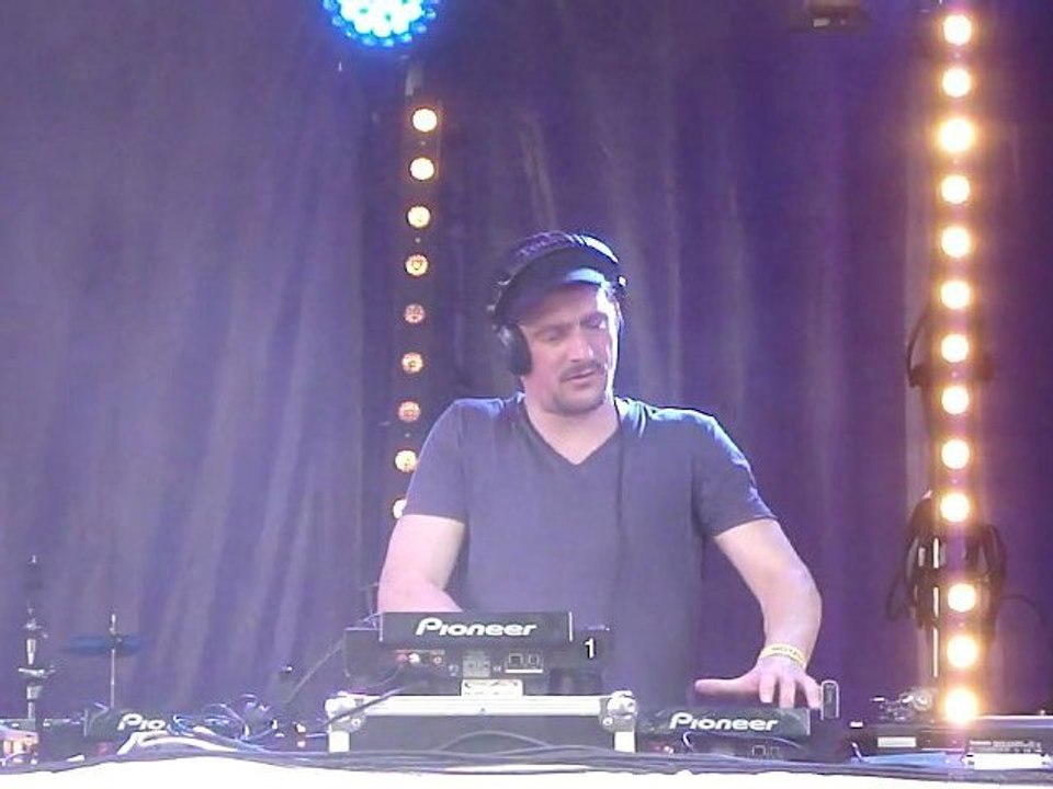 NUITS SONORES : #DAY ONE - DJ KOSE