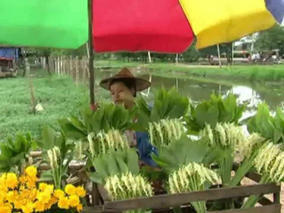 Myanmar split over poll boycott