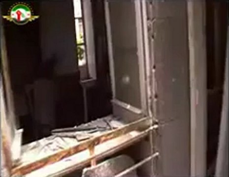 Syria فري برس حمص القديمة دمار المنازل الاثرية من الداخل جراء القصف بالهاون ونزوح الاهالي 24 5 2012 Homs