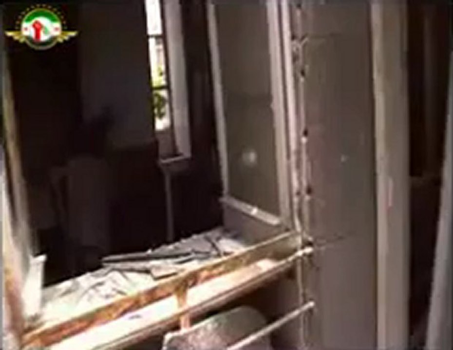 Syria فري برس حمص القديمة دمار المنازل الاثرية  من الداخل جراء القصف بالهاون  ونزوح الاهالي 24 5 2012 Homs