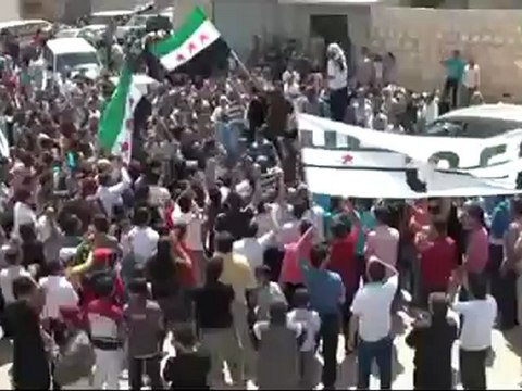 Syria فري برس ادلب سرمدا مظاهرة حاشدة بحضور المراقبين 24 5 2012 ج1 Idlib