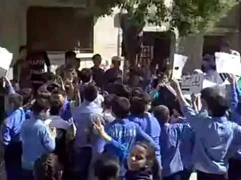 Syria فري برس حماة المحتلة مظاهرة طلابية في حي البياض24 5 2012 ج2 Hama