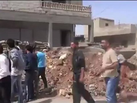 Syria فري برس حمص تلبيسة لجنة المراقبين عند احد الحواجز 24 5 2012 ج3 Homs