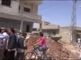 Syria فري برس  حمص تلبيسة  لجنة المراقبين عند احد الحواجز   24 5 2012 ج1 Homs