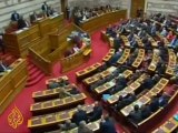 Greek politicians seal coalition deal