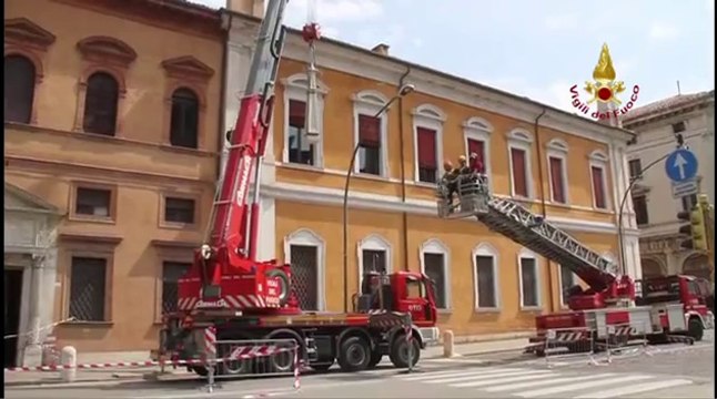Ferrara - Terremoto - Vigili del Fuoco - Ex Borsa (27.05.12)
