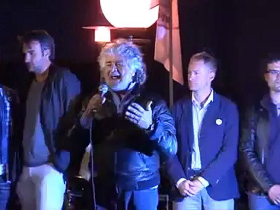 il sindaco si taglia lo stipendio