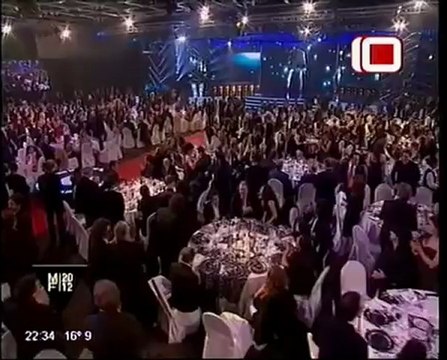 TeleFama.com.ar Raúl Lavie cantando en los Martin Fierro 2012