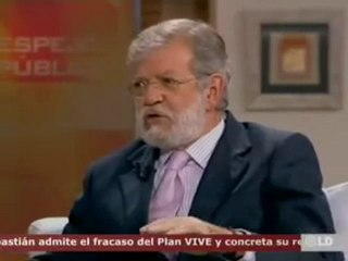 Ibarra arremete contra "los medios de extrema derecha"